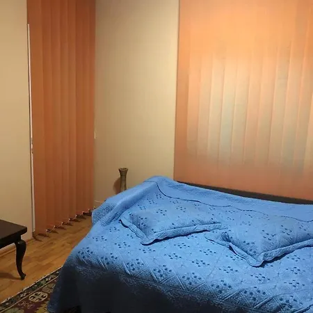 Zeno Villa *